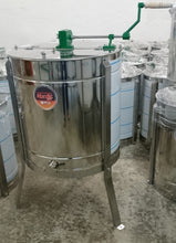 Lade das Bild in den Galerie-Viewer, 6 Waben DN, Zander, Langstroth Ø 650mm Tangentialschleudern MANUELL