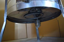 Lade das Bild in den Galerie-Viewer, 4 Waben DN, Zander, Langstroth Ø 510mm Tangentialschleudern (elektrisch & manuell)